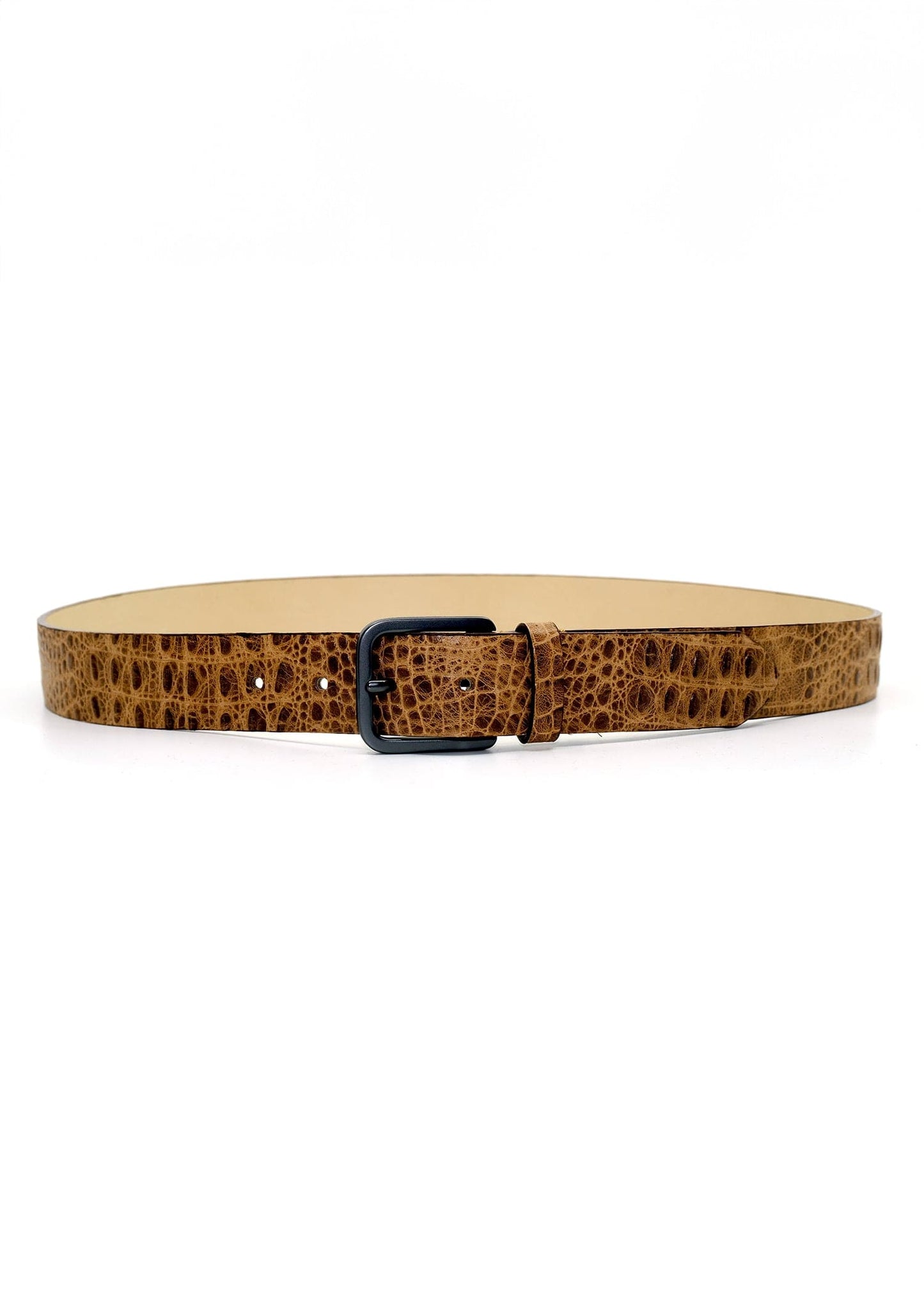 Horizontal view of the alligator-embossed Desert Sand Mississippi Belt with a matte black buckle and cream interior.